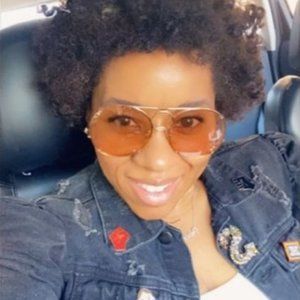 Meet your Posher, Rell